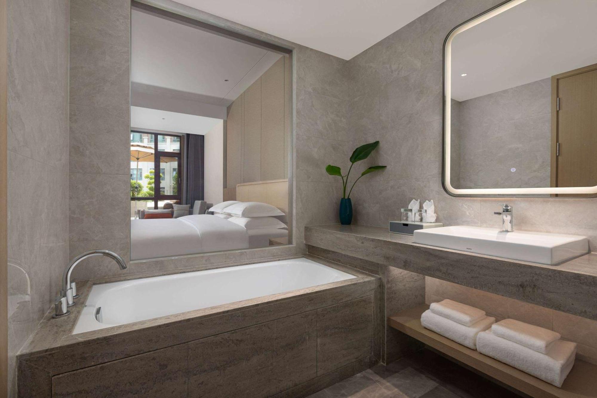 Wyndham Zhangjiajie Wulingyuan Екстериор снимка